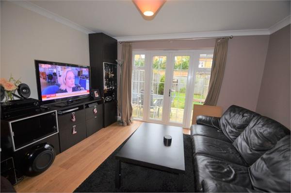 Honiton Gardens, Mill Hill